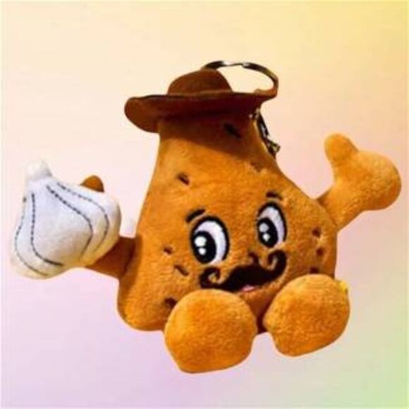 Cava Garlic Gus Collectible, Key Chain - Picture 1 of 13